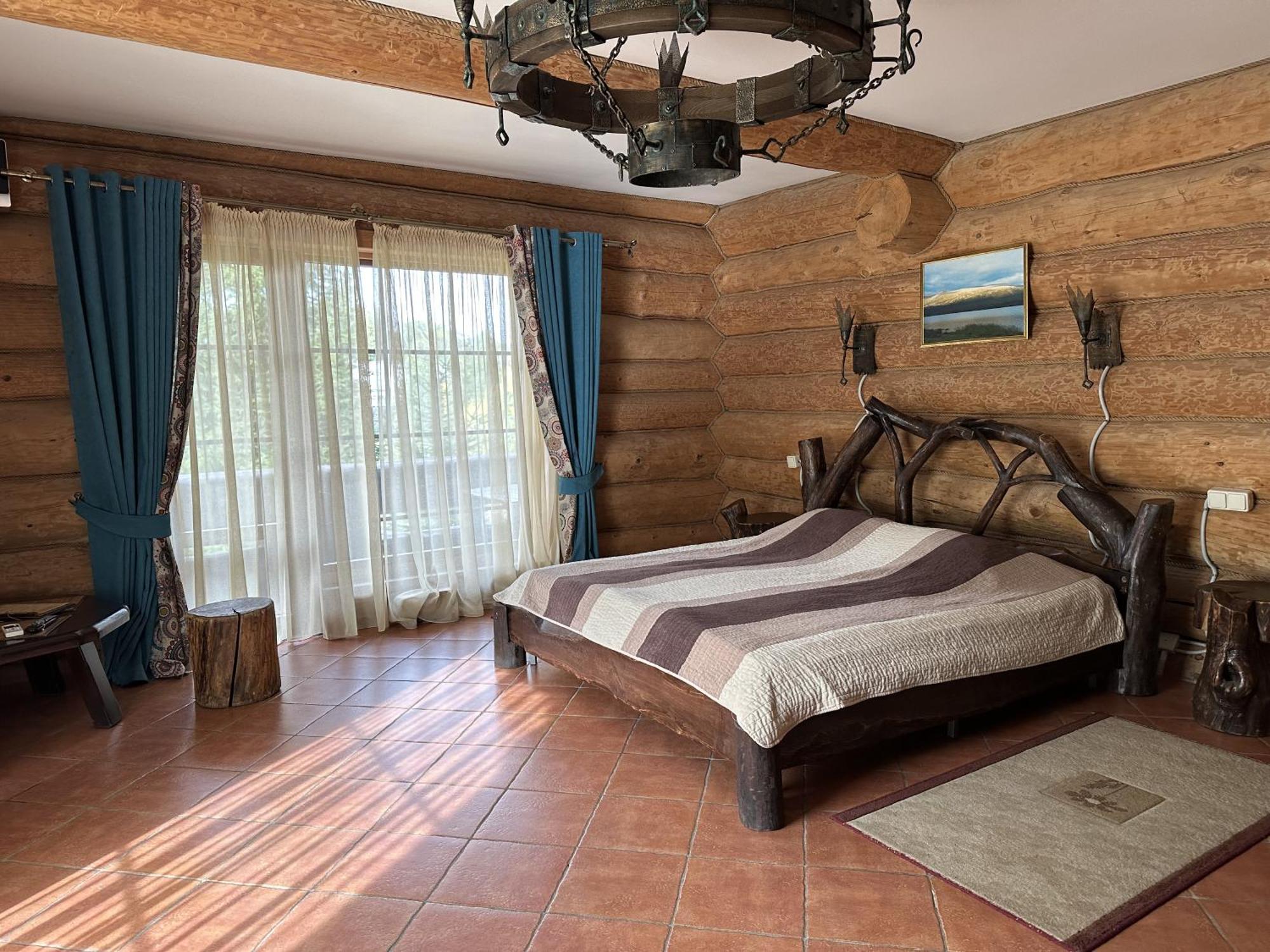 Hotel Фільварок Кмитів à Velyki Kosharishcha Extérieur photo