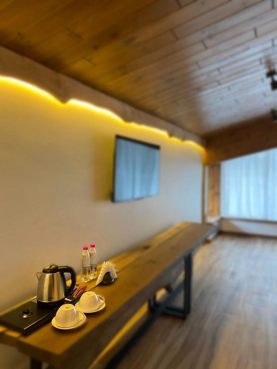 Hotel Фільварок Кмитів à Velyki Kosharishcha Extérieur photo