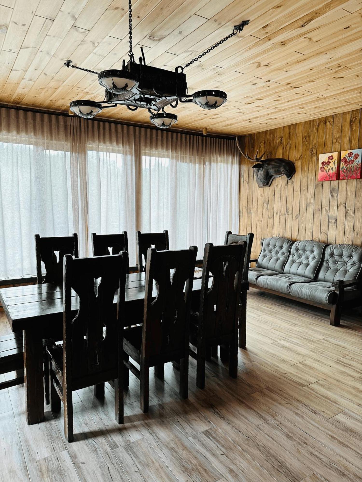 Hotel Фільварок Кмитів à Velyki Kosharishcha Extérieur photo