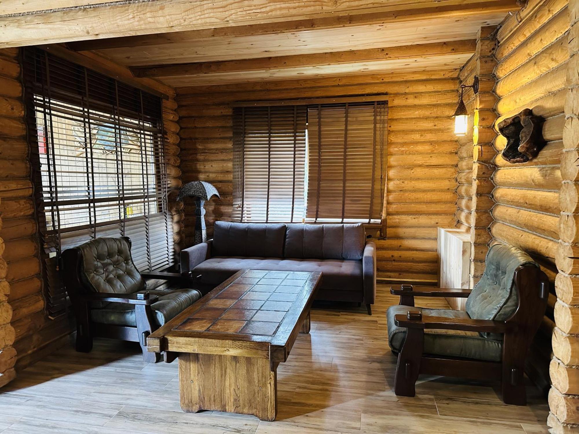 Hotel Фільварок Кмитів à Velyki Kosharishcha Extérieur photo
