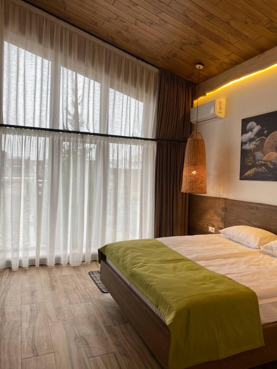 Hotel Фільварок Кмитів à Velyki Kosharishcha Extérieur photo