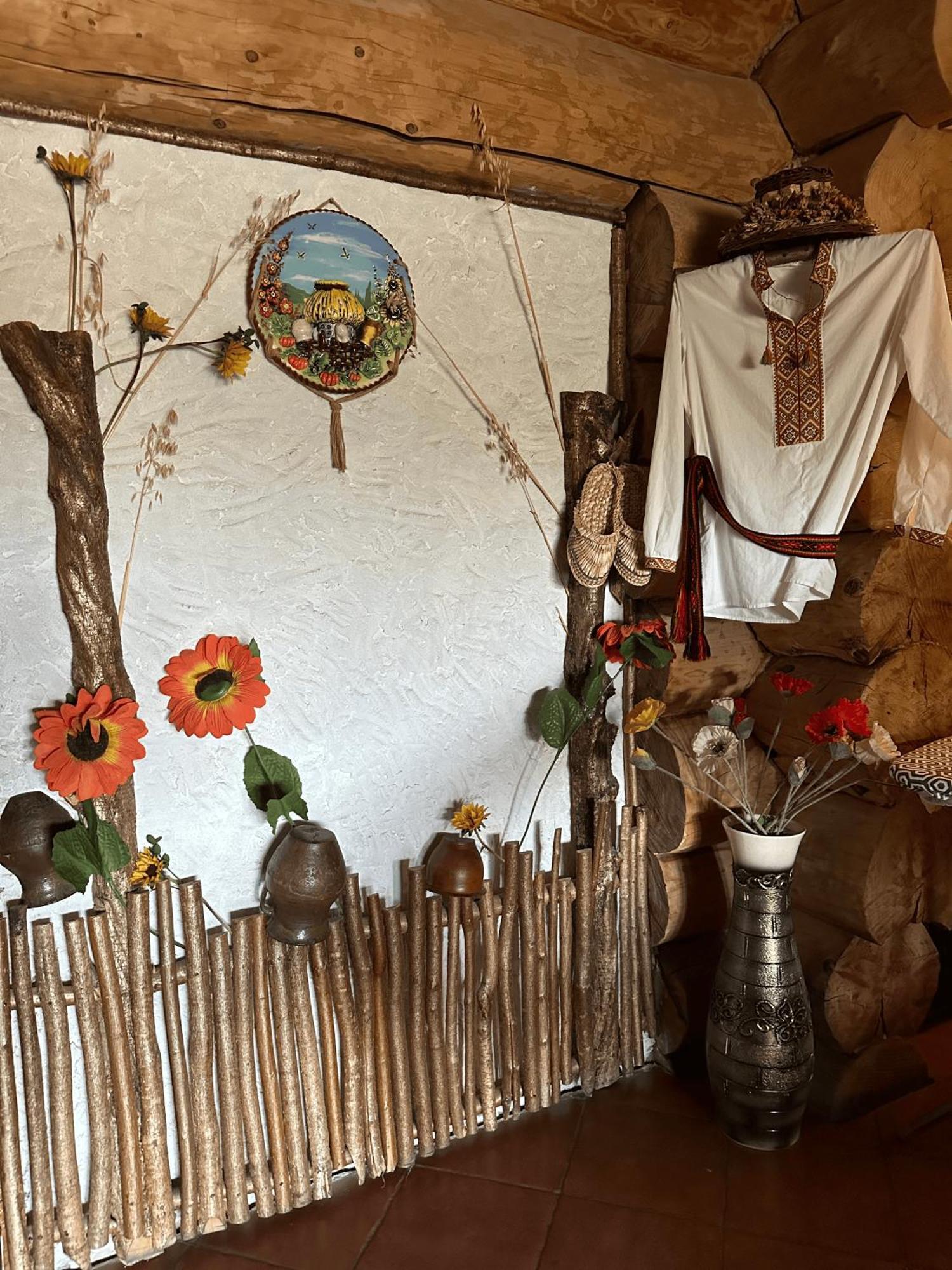 Hotel Фільварок Кмитів à Velyki Kosharishcha Extérieur photo
