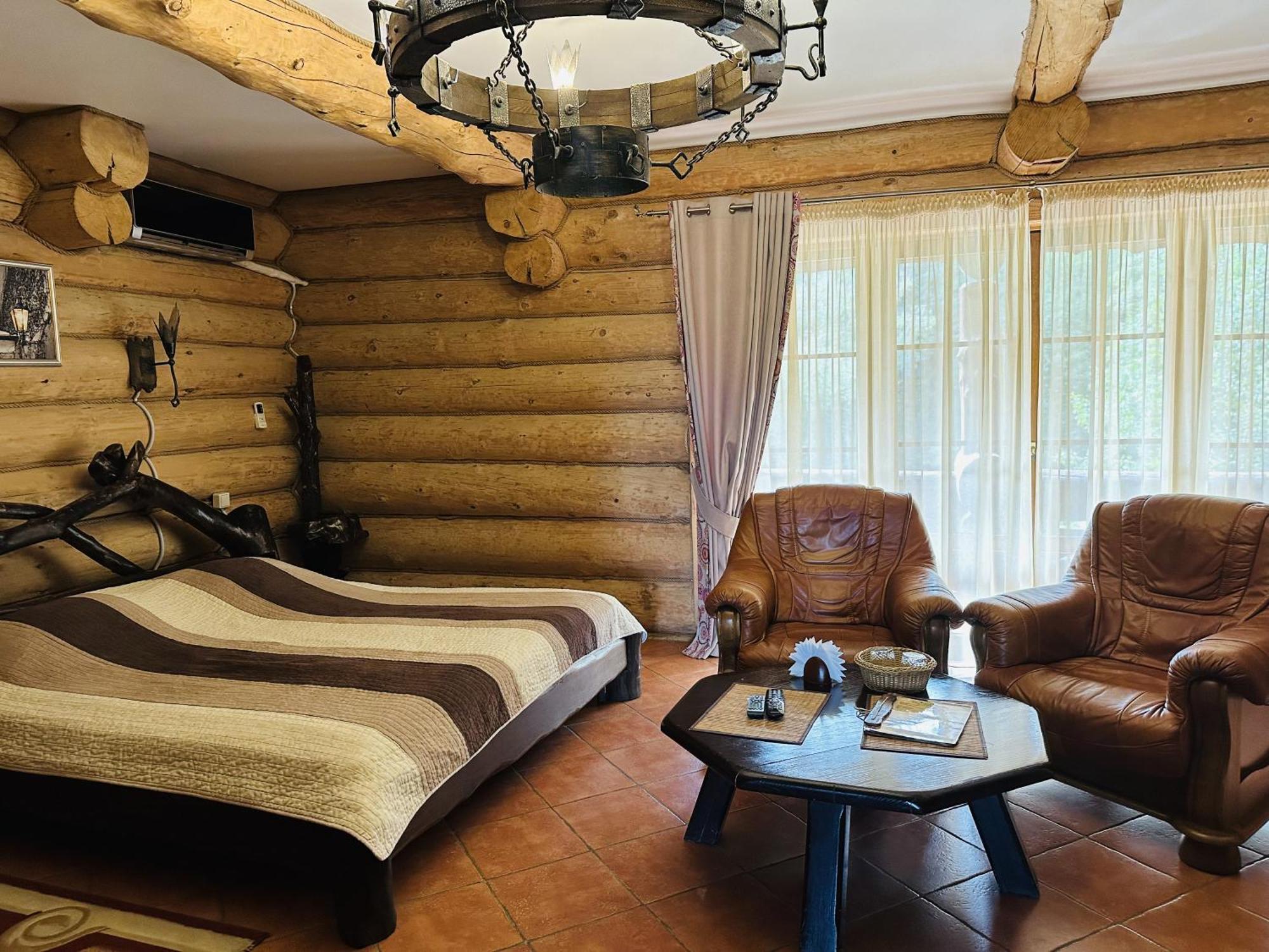 Hotel Фільварок Кмитів à Velyki Kosharishcha Extérieur photo